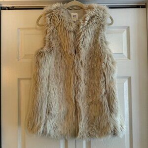 GAP Faux Fur Vest - Holiday 2017